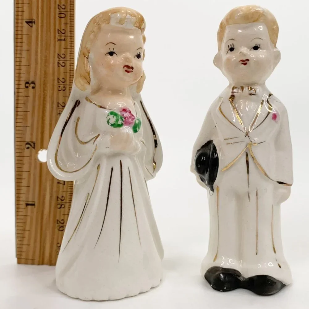 Vintage Salt Pepper Shaker Set Bride Groom Wedding Cake Topper Couple Japan MCM